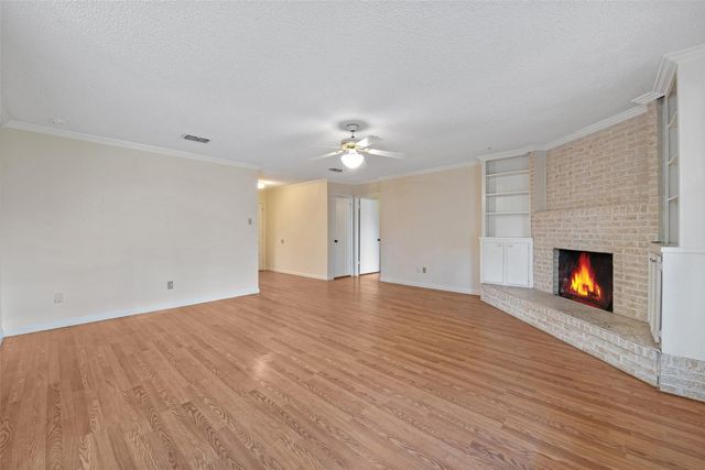 807 Seacliff Drive, Houston, TX 77062