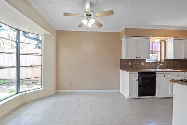 807 Seacliff Drive, Houston, TX 77062