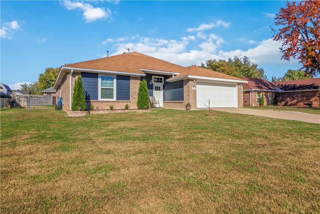 606 Knight Avenue, Lowell, AR 72745