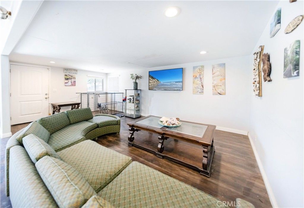 Image 11 of property listing at 32675 Asbury Street, Winchester, CA 92596