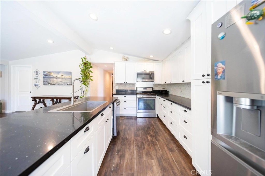 Image 20 of property listing at 32675 Asbury Street, Winchester, CA 92596