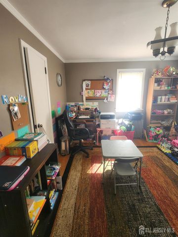 215 Summit Avenue, Fords, NJ 08863