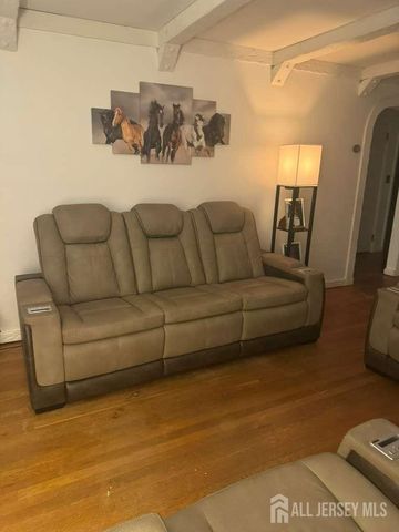 215 Summit Avenue, Fords, NJ 08863