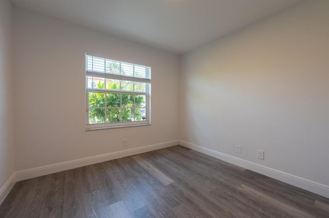10651 Buttonwood Lake Drive, Boca Raton, FL 33498
