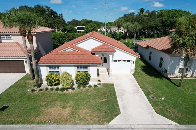 10651 Buttonwood Lake Drive, Boca Raton, FL 33498