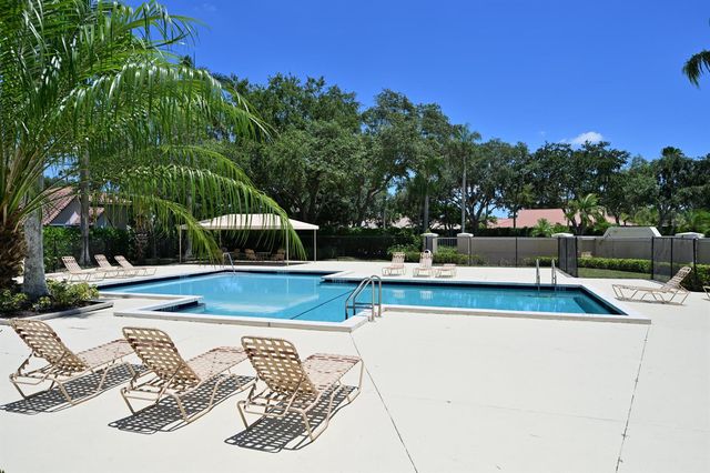 10651 Buttonwood Lake Drive, Boca Raton, FL 33498