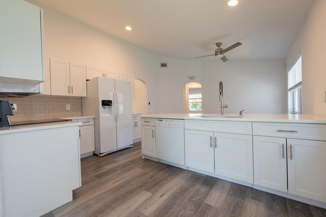 10651 Buttonwood Lake Drive, Boca Raton, FL 33498