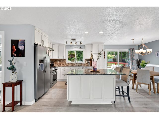 20821 Se LANSING Ln, Damascus, OR 97089