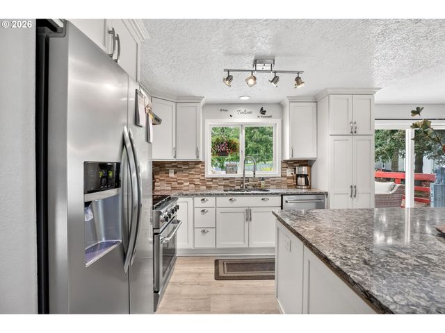 20821 Se LANSING Ln, Damascus, OR 97089