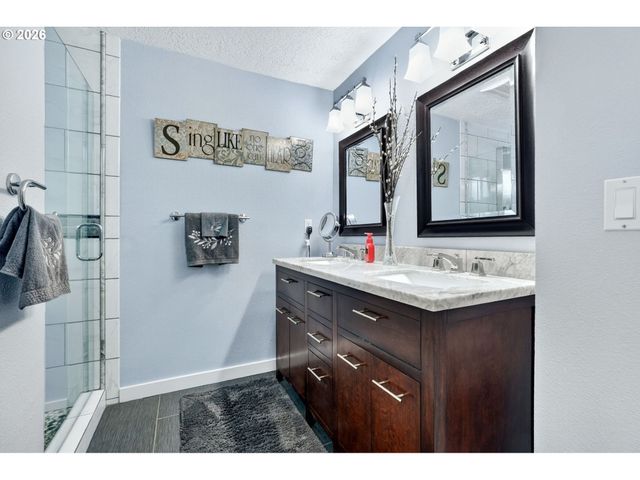 20821 Se LANSING Ln, Damascus, OR 97089