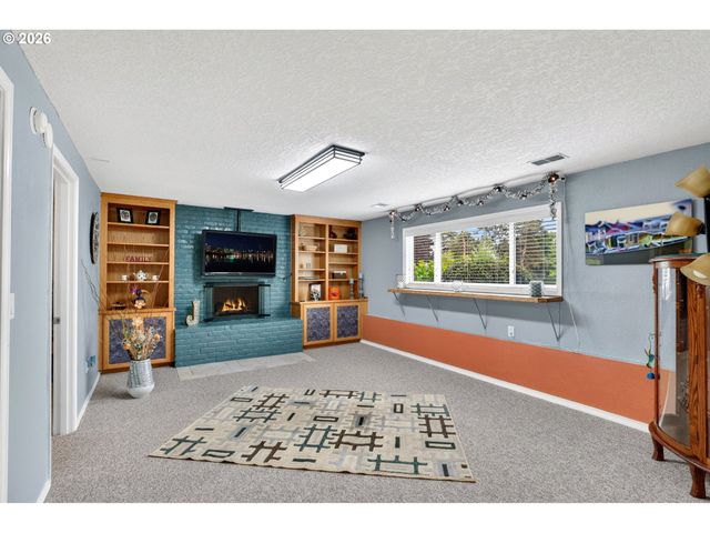 20821 Se LANSING Ln, Damascus, OR 97089