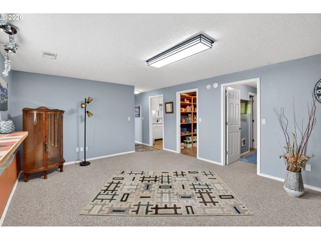 20821 Se LANSING Ln, Damascus, OR 97089