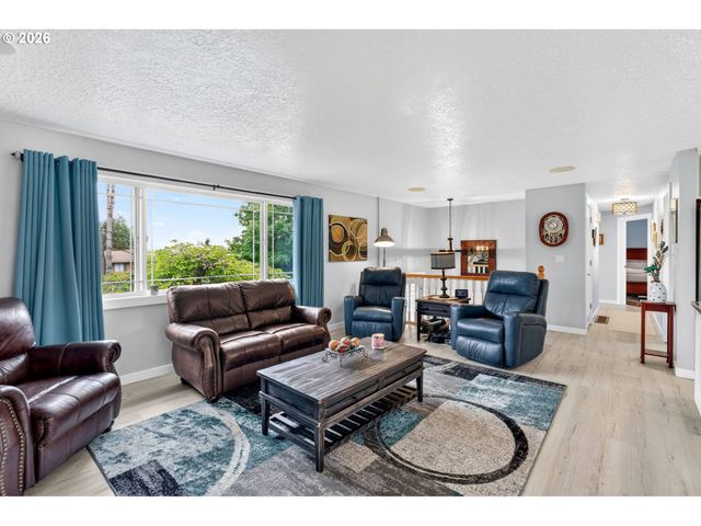 20821 Se LANSING Ln, Damascus, OR 97089