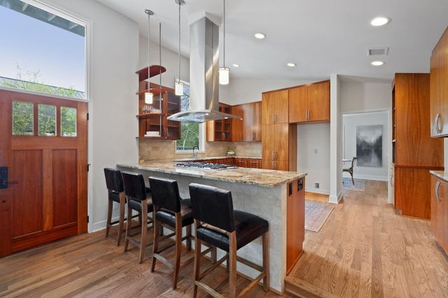 2300 S 3rd ST, Austin, TX 78704