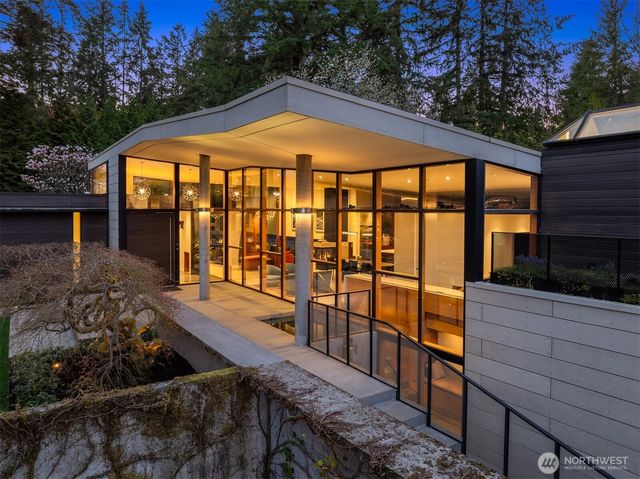 4445 140th Avenue NE, Bellevue, WA 98005