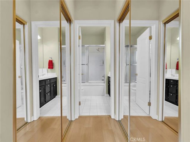 5242 Vesper 7, Sherman Oaks, CA 91411