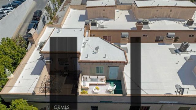 5242 Vesper 7, Sherman Oaks, CA 91411