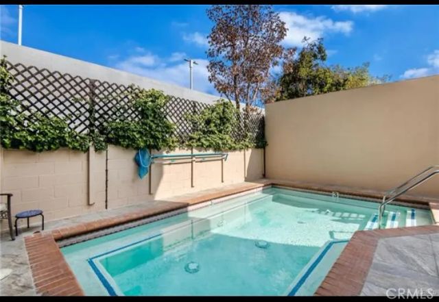 5242 Vesper 7, Sherman Oaks, CA 91411