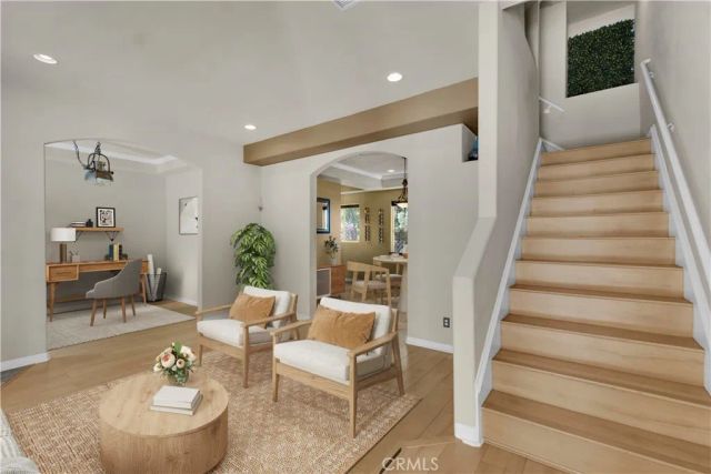 5242 Vesper 7, Sherman Oaks, CA 91411