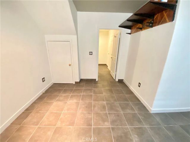 5242 Vesper 7, Sherman Oaks, CA 91411