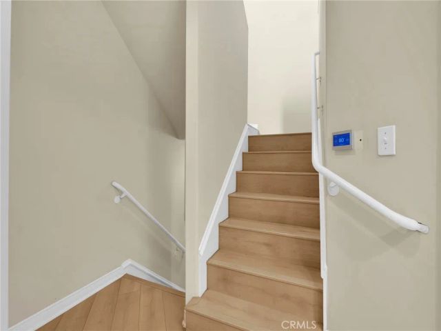 5242 Vesper 7, Sherman Oaks, CA 91411