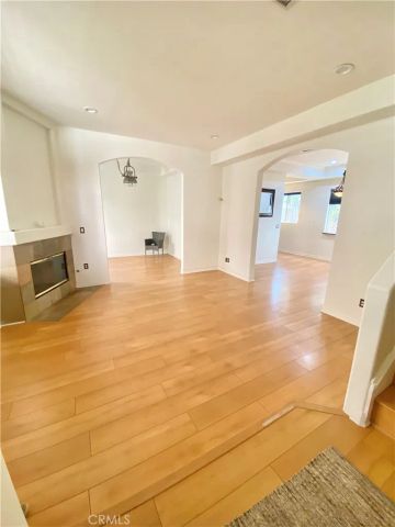 5242 Vesper 7, Sherman Oaks, CA 91411