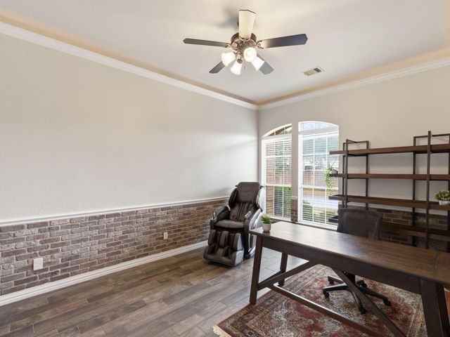 2710 King Point View Lane, Spring, TX 77388