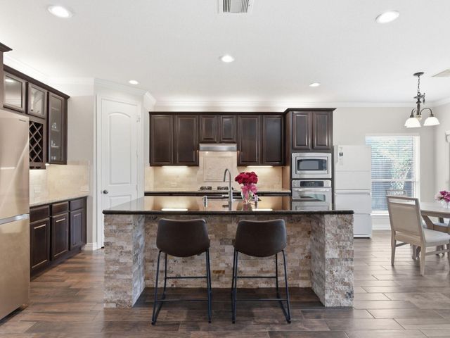 2710 King Point View Lane, Spring, TX 77388