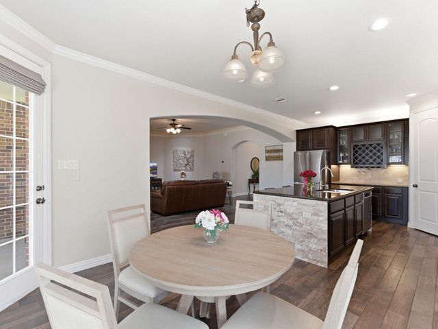 2710 King Point View Lane, Spring, TX 77388