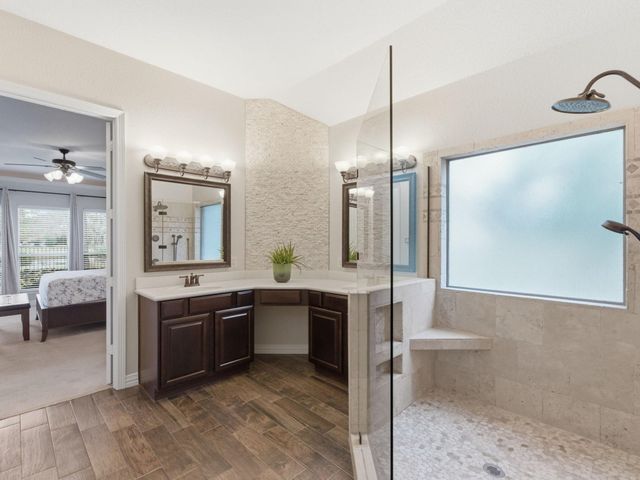 2710 King Point View Lane, Spring, TX 77388