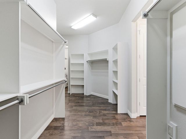 2710 King Point View Lane, Spring, TX 77388