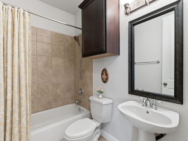 2710 King Point View Lane, Spring, TX 77388