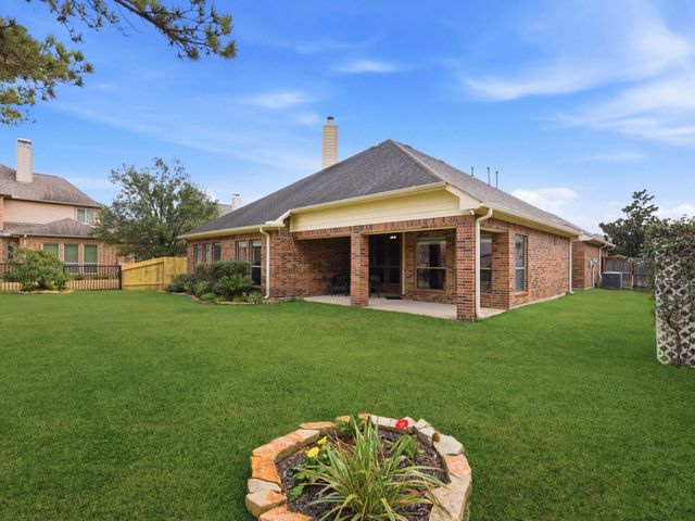 2710 King Point View Lane, Spring, TX 77388