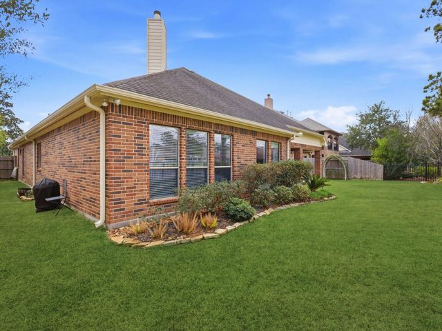 2710 King Point View Lane, Spring, TX 77388