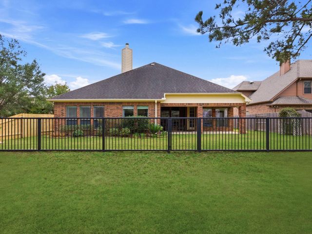 2710 King Point View Lane, Spring, TX 77388