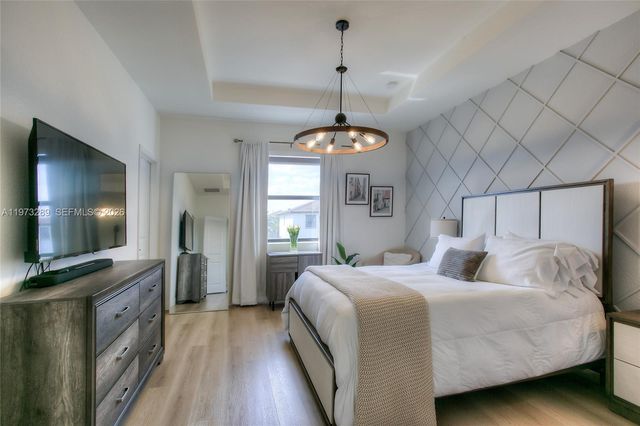 25136 SW 107th Ave, Homestead, FL 33032