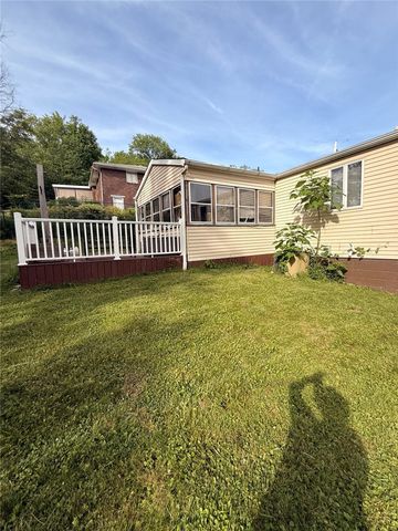 147 College Ave, Plum Boro, PA 15239