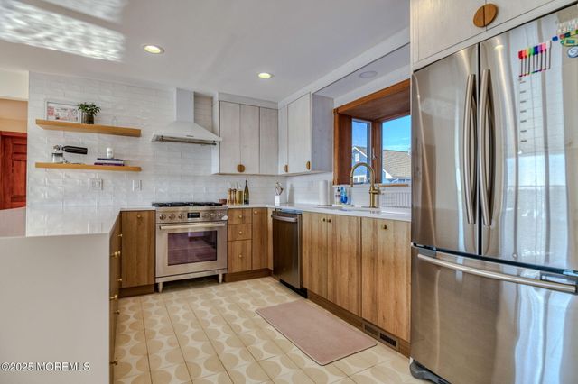 113 Central Avenue 2, Ocean Grove, NJ 07756