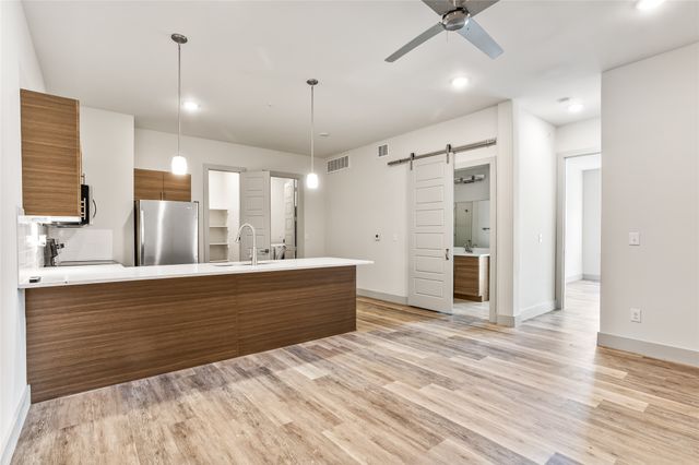 2712 Wingate Street 303, Fort Worth, TX 76107