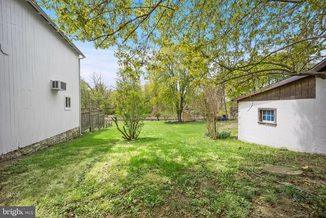 2090 DURHAM RD, Doylestown, PA 18902