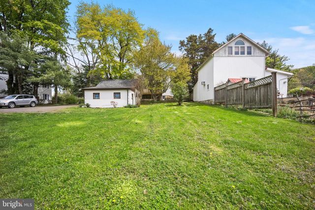 2090 DURHAM RD, Doylestown, PA 18902