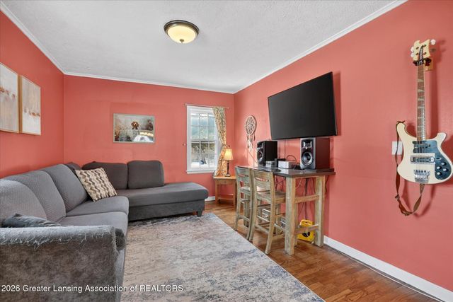 2540 E Round Lake Road, Dewitt, MI 48820