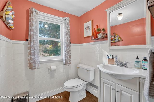 2540 E Round Lake Road, Dewitt, MI 48820