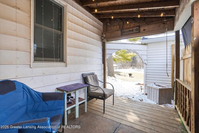 2540 E Round Lake Road, Dewitt, MI 48820