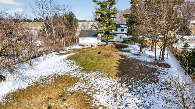 2540 E Round Lake Road, Dewitt, MI 48820