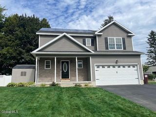44 Shepard Avenue, Colonie, NY 12304