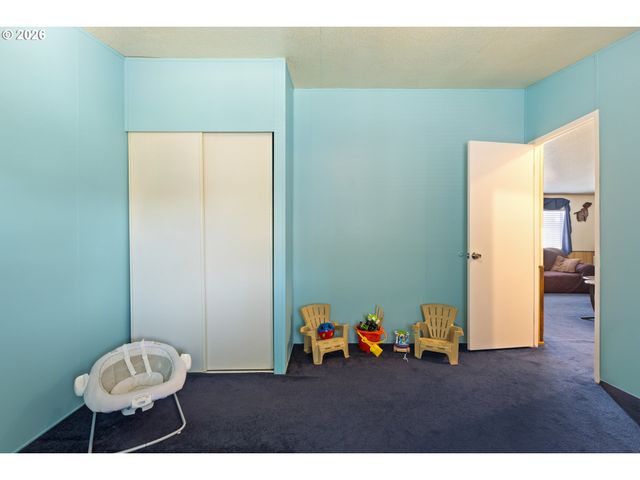 771 Se HALL St, Winston, OR 97496