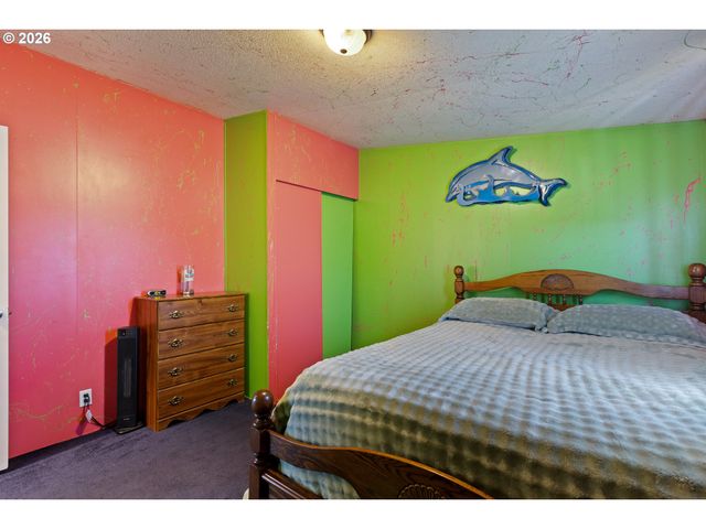 771 Se HALL St, Winston, OR 97496