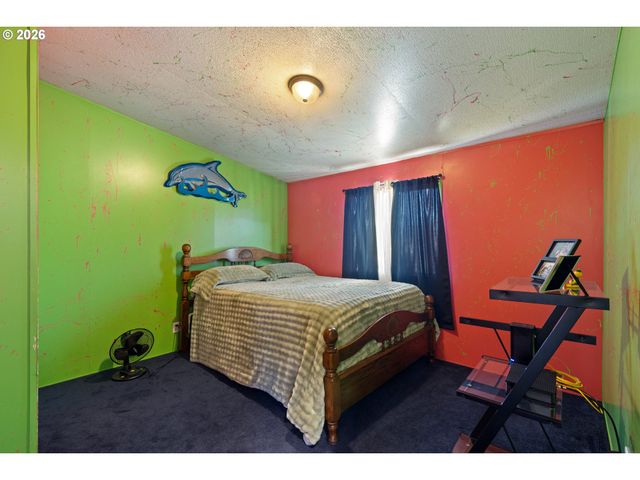 771 Se HALL St, Winston, OR 97496