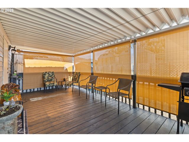 771 Se HALL St, Winston, OR 97496